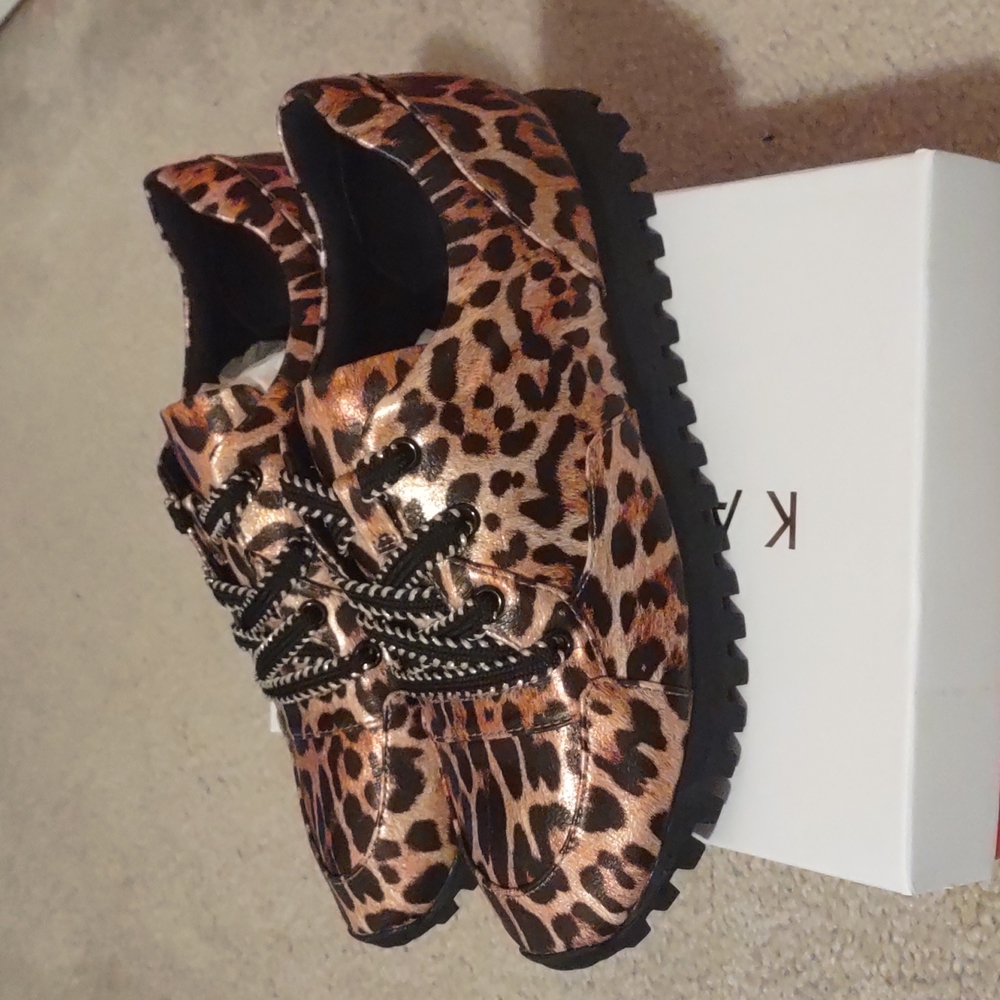 Katy Perry Lilia Leopard Print Shoes - Picture 4 of 6